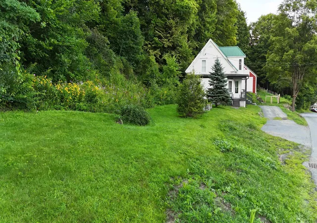 Photo 3 of Sale Pending at 140 Pleasant St, Williamstown, VT 05679 | MLS# 5105850 | Listing updated on 2026-08-24