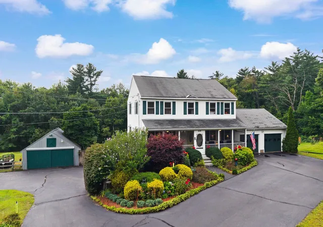 1st image of 438 Pembroke St, Pembroke, NH 03275 | MLS# 5105861