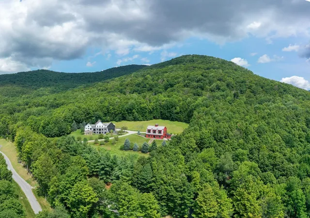 Photo 3 of Single family home for sale at 440 Marcia Ln, Dorset, VT 05251 | MLS# 5105868 | Listing updated on 2026-08-20