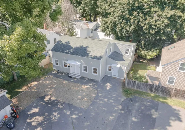 2nd image of 4 6 Foster Ct, Nashua, NH 03064 | MLS# 5105872