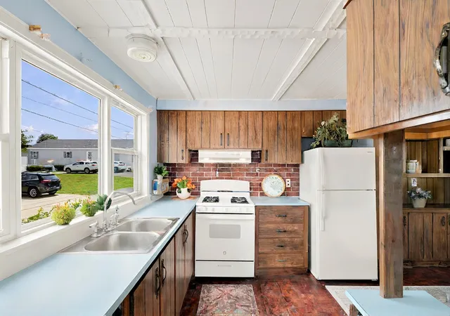 Photo 3 of Manufactured home for sale at 149 Garden St, Seabrook, NH 03874 | MLS# 5105876 | Listing updated on 2026-09-30