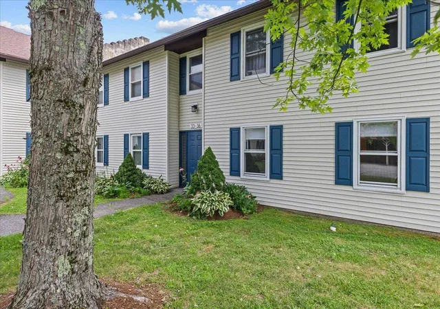 Photo 2 of Condo for sale at 35 Saybrook Rd #35, Essex Junction, VT 05452 | MLS# 5105877 | Listing updated on 2026-09-03