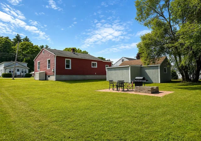 Photo 3 of Single family home for sale at 270 Dorr Dr, Rutland, VT 05701 | MLS# 5105881 | Listing updated on 2026-09-14