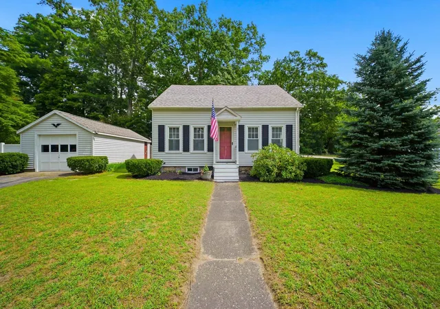 Photo 1 of Sale Pending at 3 Buswell St, Hudson, NH 03051 | MLS# 5105882 | Listing updated on 2026-09-14