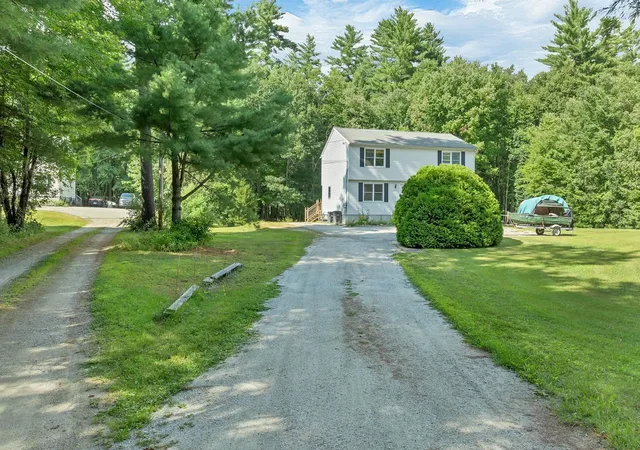 3rd image of 330 Academy Rd, Pembroke, NH 03275 | MLS# 5105895