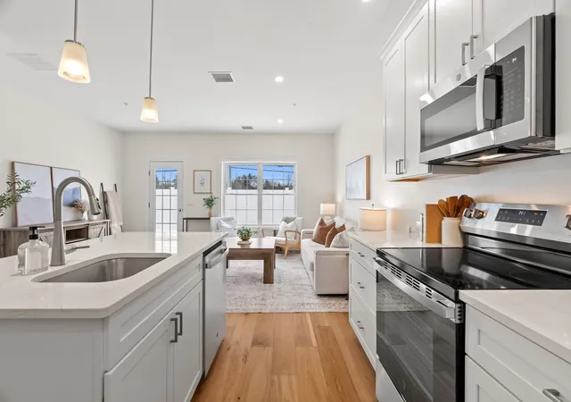1st image of 11 Suffolk Dr #7, Concord, NH 03303 | MLS# 5105898