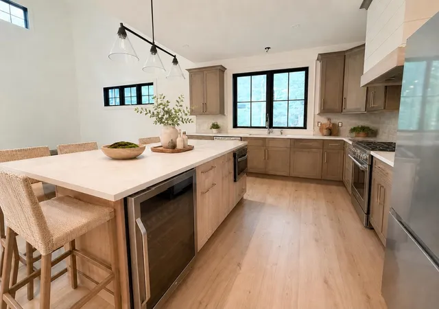 Photo 2 of Single family home for sale at 47 West Rd, Wilmington, VT 05363 | MLS# 5105900 | Listing updated on 2026-09-16