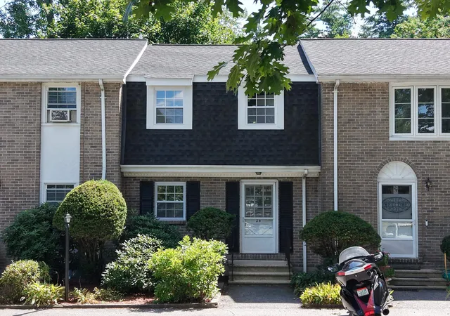 1st image of 24 Fieldstone Dr, Londonderry, NH 03053 | MLS# 5105903