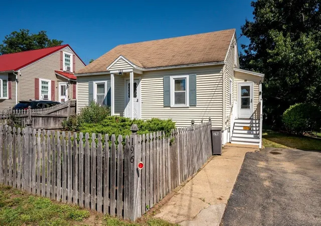 Photo 2 of Sale Pending at 196 Wilmot St, Manchester, NH 03103 | MLS# 5105910 | Listing updated on 2026-08-28