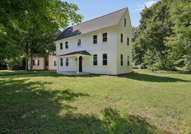 Photo 3 of Single family home for sale at 9 High St, Boscawen, NH 03303 | MLS# 5105916 | Listing updated on 2026-09-18