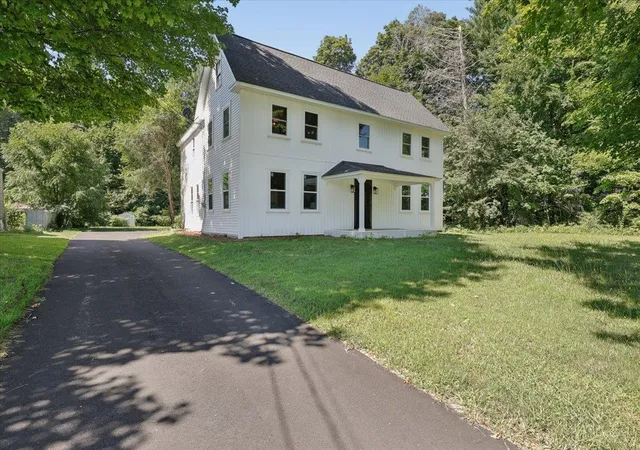 Photo 3 of Single family home for sale at 9 High St, Boscawen, NH 03303 | MLS# 5105916 | Listing updated on 2026-09-18