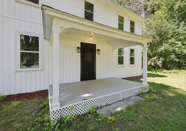 Photo 4 of Single family home for sale at 9 High St, Boscawen, NH 03303 | MLS# 5105916 | Listing updated on 2026-09-18