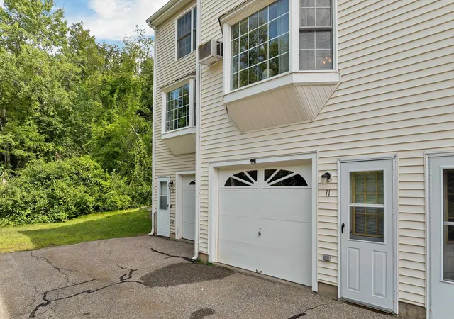 4th image of 6 Pleasant St #E11, Hooksett, NH 03106 | MLS# 5105922