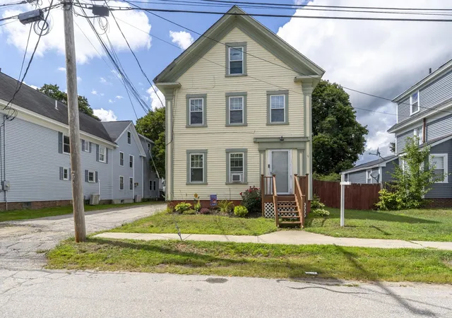 Photo 3 of Multi family home for sale at 9 Lincoln St, Rochester, NH 03867 | MLS# 5105923 | Listing updated on 2026-10-01