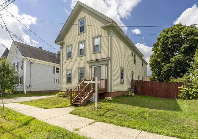 Photo 4 of Multi family home for sale at 9 Lincoln St, Rochester, NH 03867 | MLS# 5105923 | Listing updated on 2026-10-01