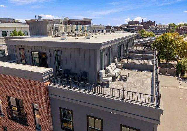 4th image of 238 Deer St #401, Portsmouth, NH 03801 | MLS# 5105941