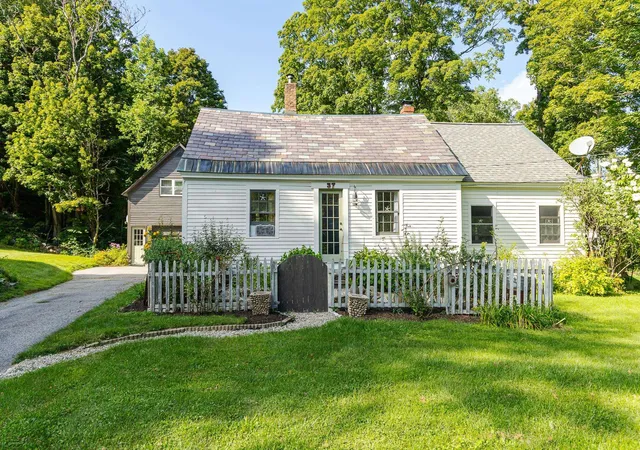 3rd image of 37 High St, Spofford, NH 03462 | MLS# 5105943
