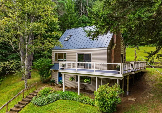 Photo 3 of Single family home for sale at 151 Dwight Rd, Hartford, VT 05059 | MLS# 5105944 | Listing updated on 2026-09-01