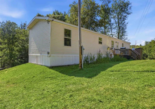 3rd image of 35 Thompson Rd, Pittsfield, NH 03263 | MLS# 5105952
