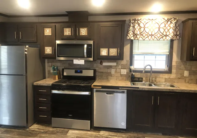 2nd image of 10 Monroe Ave, Allenstown, NH 03275 | MLS# 5105956