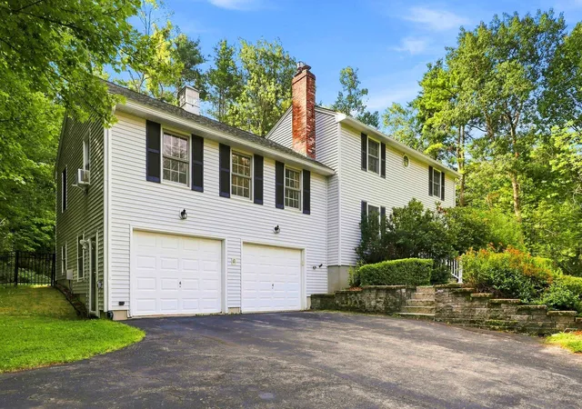 Photo 3 of Single family home for sale at 68 Frost Rd, Derry, NH 03038 | MLS# 5105958 | Listing updated on 2026-09-09