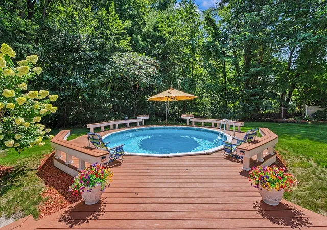 Photo 3 of Single family home for sale at 5 Cardinal Cir, Derry, NH 03038 | MLS# 5105969 | Listing updated on 2026-08-30