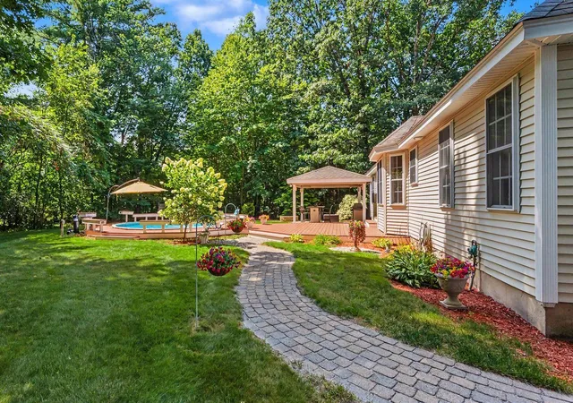 Photo 4 of Single family home for sale at 5 Cardinal Cir, Derry, NH 03038 | MLS# 5105969 | Listing updated on 2026-08-30