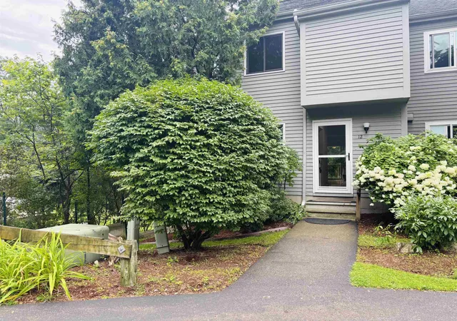 Photo 1 of Townhouse for sale at 701 Dorset St #12, South Burlington, VT 05403 | MLS# 5105974 | Listing updated on 2026-09-23