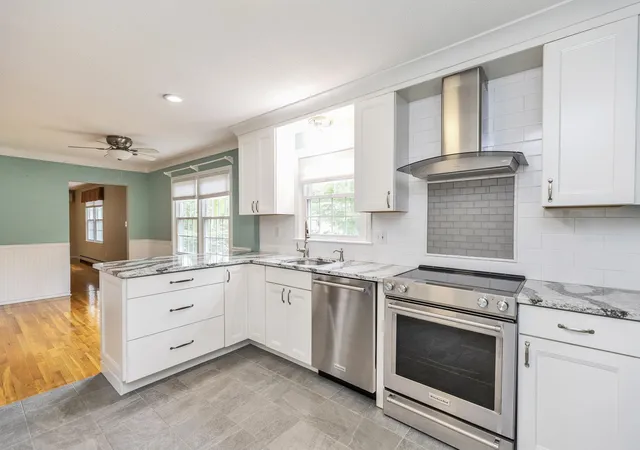 Photo 2 of Single family home for sale at 20 Forest Dr, Bedford, NH 03110 | MLS# 5105979 | Listing updated on 2026-09-18