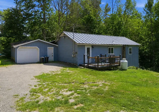 1st image of 165 Canaan St, Canaan, NH 03741 | MLS# 5105985