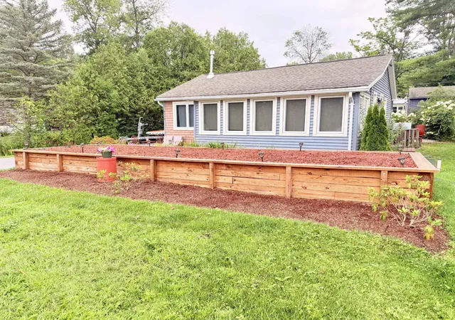 Photo 3 of Single family home for sale at 4112 Georgia Shore Rd, Georgia, VT 05478 | MLS# 5105990 | Listing updated on 2026-09-15