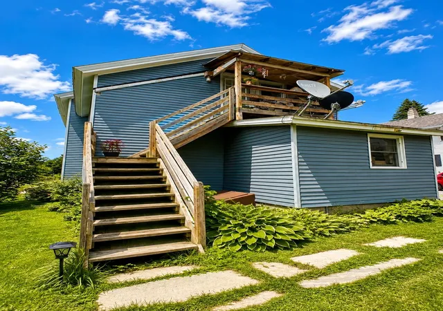 Photo 4 of Single family home for sale at 162 Clarendon Ave, West Rutland, VT 05777 | MLS# 5106018 | Listing updated on 2026-10-07