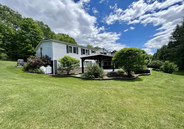 Photo 3 of Single family home for sale at 1019 Hebard Hill Rd, Randolph, VT 05060 | MLS# 5106019 | Listing updated on 2026-09-08