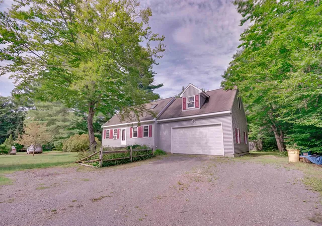 Photo 2 of Single family home for sale at 82 Learned Dr, Westford, VT 05494 | MLS# 5106027 | Listing updated on 2026-09-10