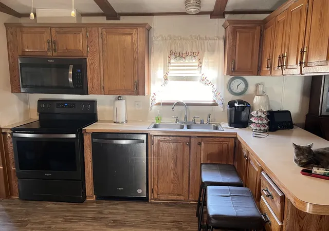 Photo 3 of Manufactured home for sale at 5 Karen Pl, Claremont, NH 03743 | MLS# 5106033 | Listing updated on 2026-08-28