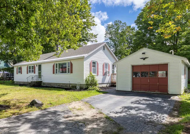 1st image of 8 Cilley Ln, Bradford, NH 03221 | MLS# 5106043