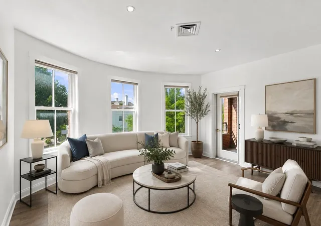 Photo 3 of Condo for sale at 40 College St #514c, Burlington, VT 05401 | MLS# 5106053 | Listing updated on 2026-08-21