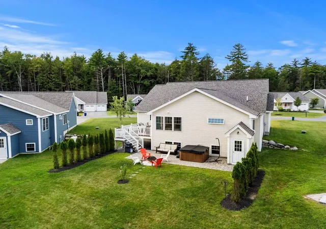 3rd image of 59 Three Ponds Dr, Brentwood, NH 03833 | MLS# 5106055