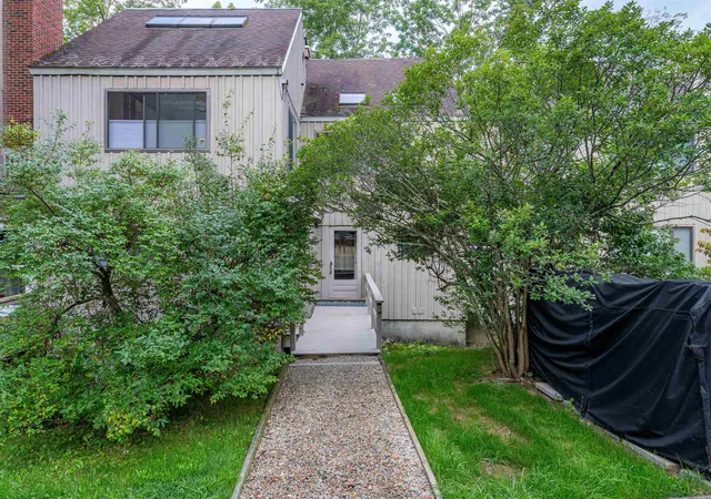 2nd image of 47 Dana Pl Rd #8, Jackson, NH 03846 | MLS# 5106058