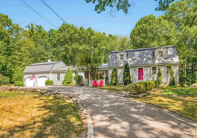 Photo 2 of Single family home for sale at 140 Pioneer Rd, Rye, NH 03870 | MLS# 5106063 | Listing updated on 2026-09-15