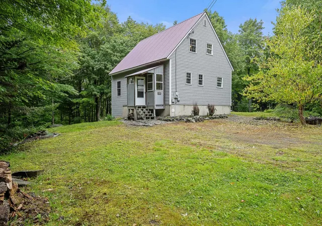 2nd image of 148 Lakeview Estates Rd, Pittsburg, NH 03592 | MLS# 5106064