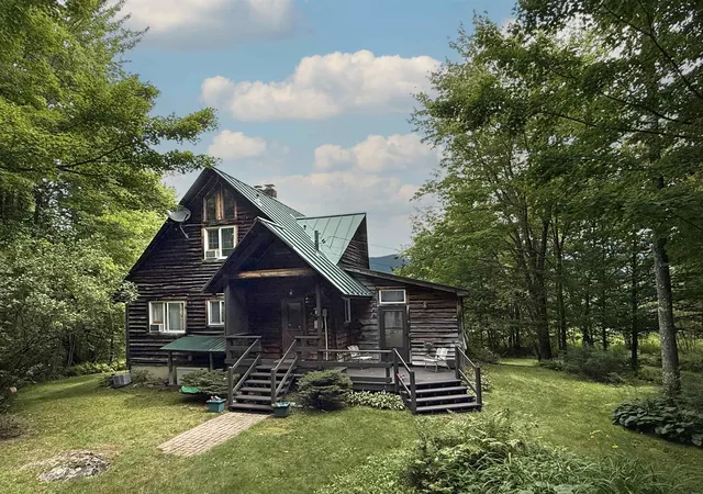 Single family home for sale at 244 Bull Run Rd, Lincoln, VT 05443 | MLS# 5106065