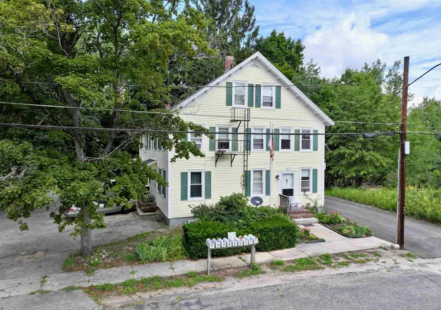 3rd image of 22 Railroad Ave, Merrimack, NH 03054 | MLS# 5106076