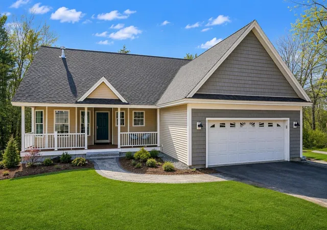 Photo 1 of Single family home for sale at 8 Sapling Ln, Sandown, NH 03873 | MLS# 5106078 | Listing updated on 2026-08-21