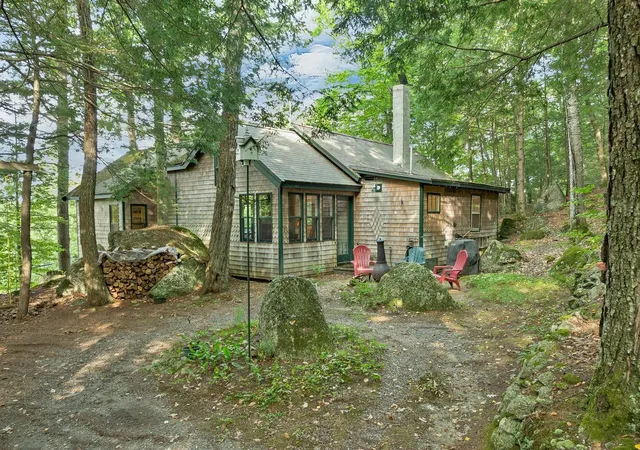 Photo 3 of Single family home for sale at 141 Black Brook Rd, Meredith, NH 03253 | MLS# 5106099 | Listing updated on 2026-09-17