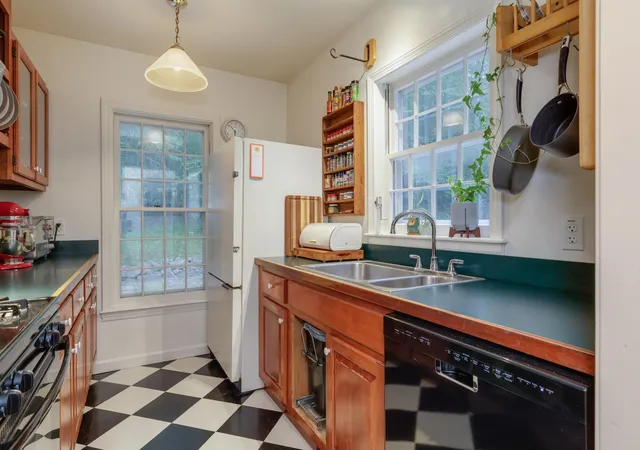 4th image of 616 Tyler Rd, Webster, NH 03303 | MLS# 5106106