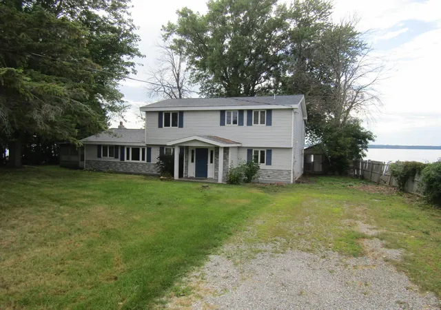 Photo 3 of Single family home for sale at 416 Lakewood Dr, Swanton, VT 05488 | MLS# 5106115 | Listing updated on 2026-09-10