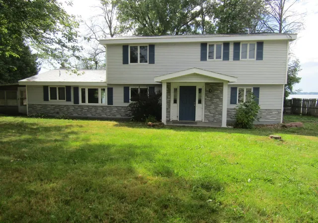 Photo 3 of Single family home for sale at 416 Lakewood Dr, Swanton, VT 05488 | MLS# 5106115 | Listing updated on 2026-09-10