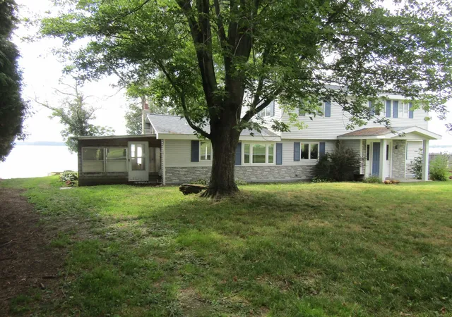Photo 4 of Single family home for sale at 416 Lakewood Dr, Swanton, VT 05488 | MLS# 5106115 | Listing updated on 2026-09-10
