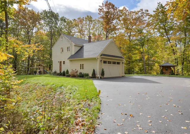 Photo 2 of Single family home for sale at 2 Serenity Ln, Meredith, NH 03253 | MLS# 5106129 | Listing updated on 2026-09-03